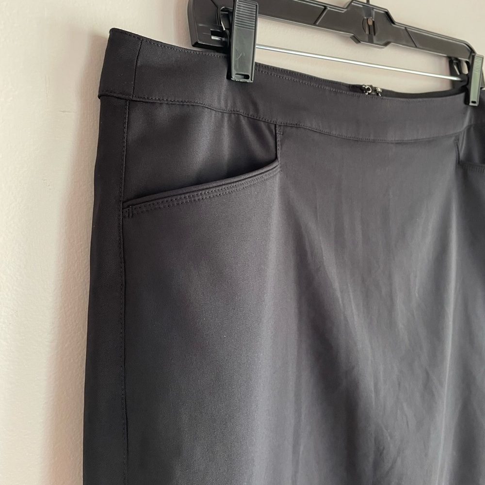 PGA Tour Women's Black Golf Athletic Skirt with Shorts Size 14 - Picture 2 of 7